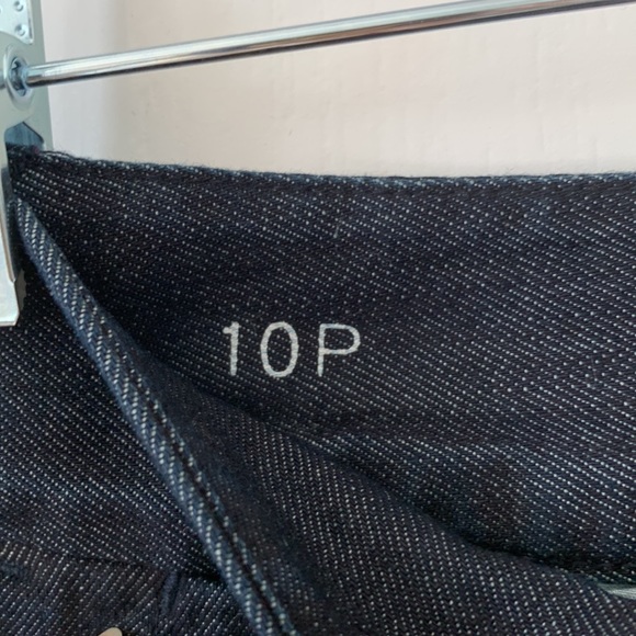 LOFT Dark Rinse 100% Cotton 3.5” Inseam Jean Shorts Size 10P New With Tag - Picture 9 of 13